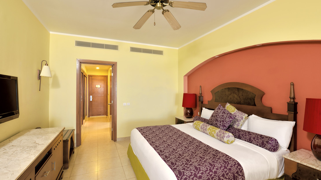   Junior Suite Pool View 